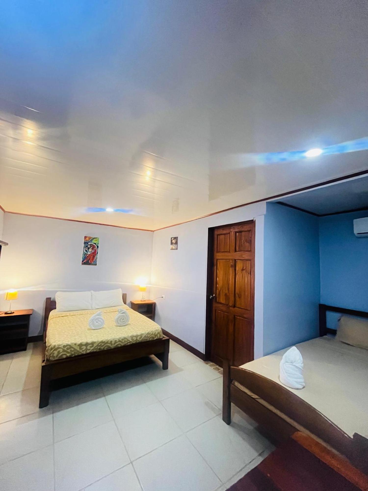 Cabinas Villa Drake Drakes Bay Екстериор снимка