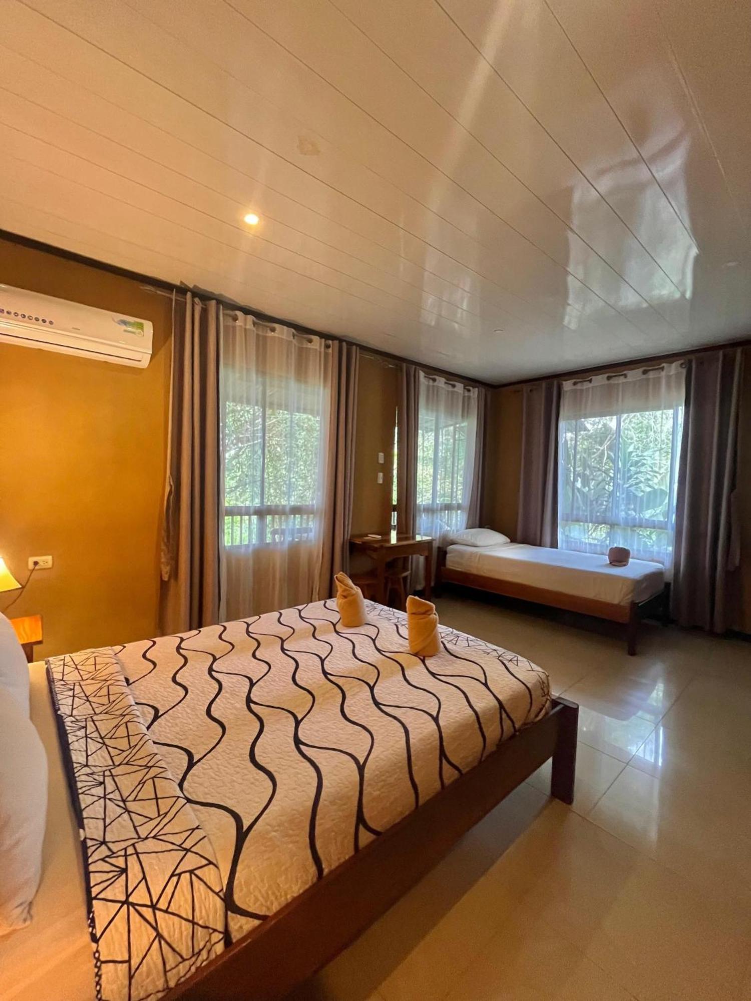 Cabinas Villa Drake Drakes Bay Екстериор снимка