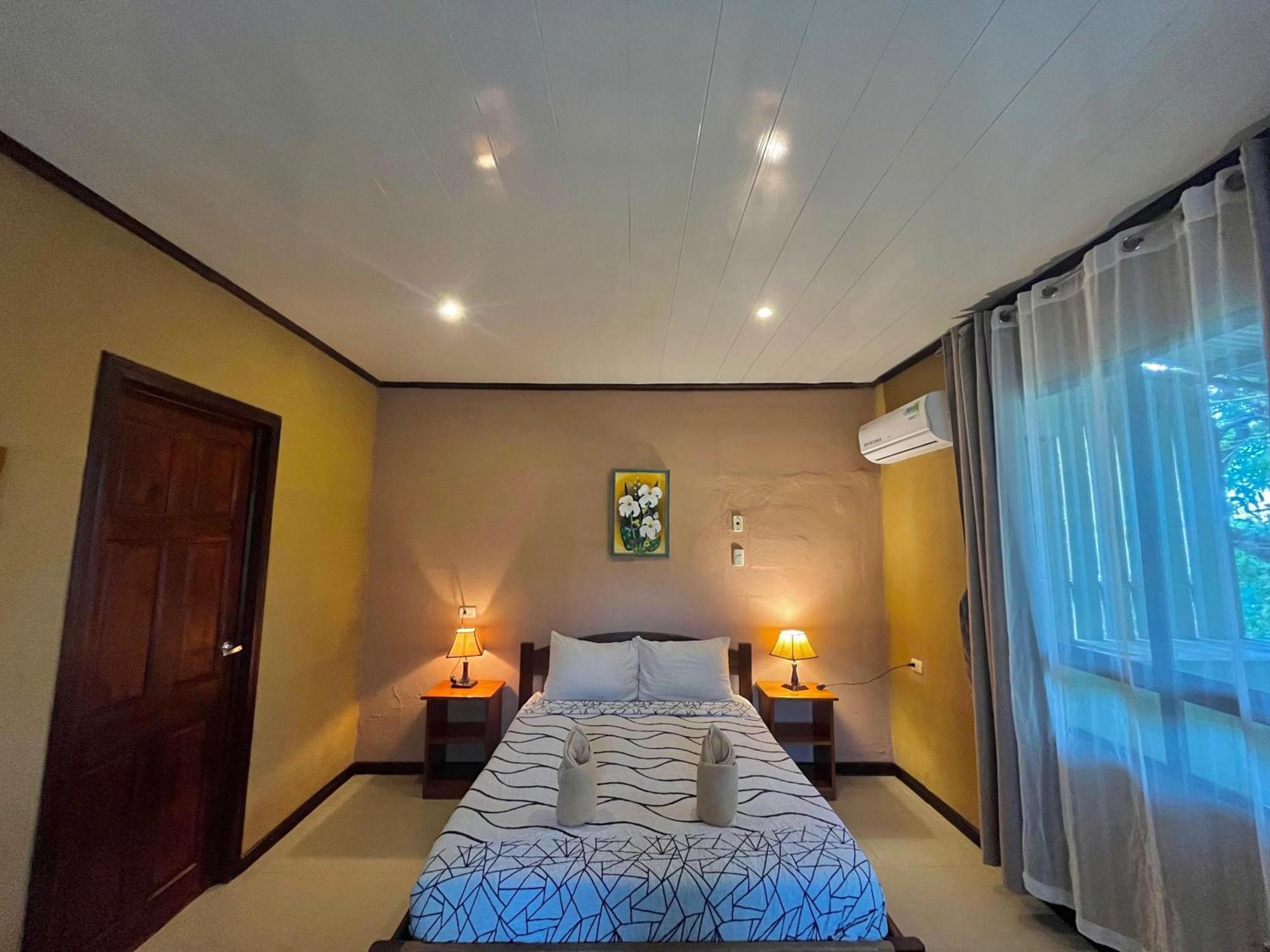 Cabinas Villa Drake Drakes Bay Екстериор снимка